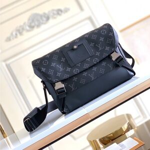 📃Louis Vuitton Voyager PM Shoulder Crossbody Bag